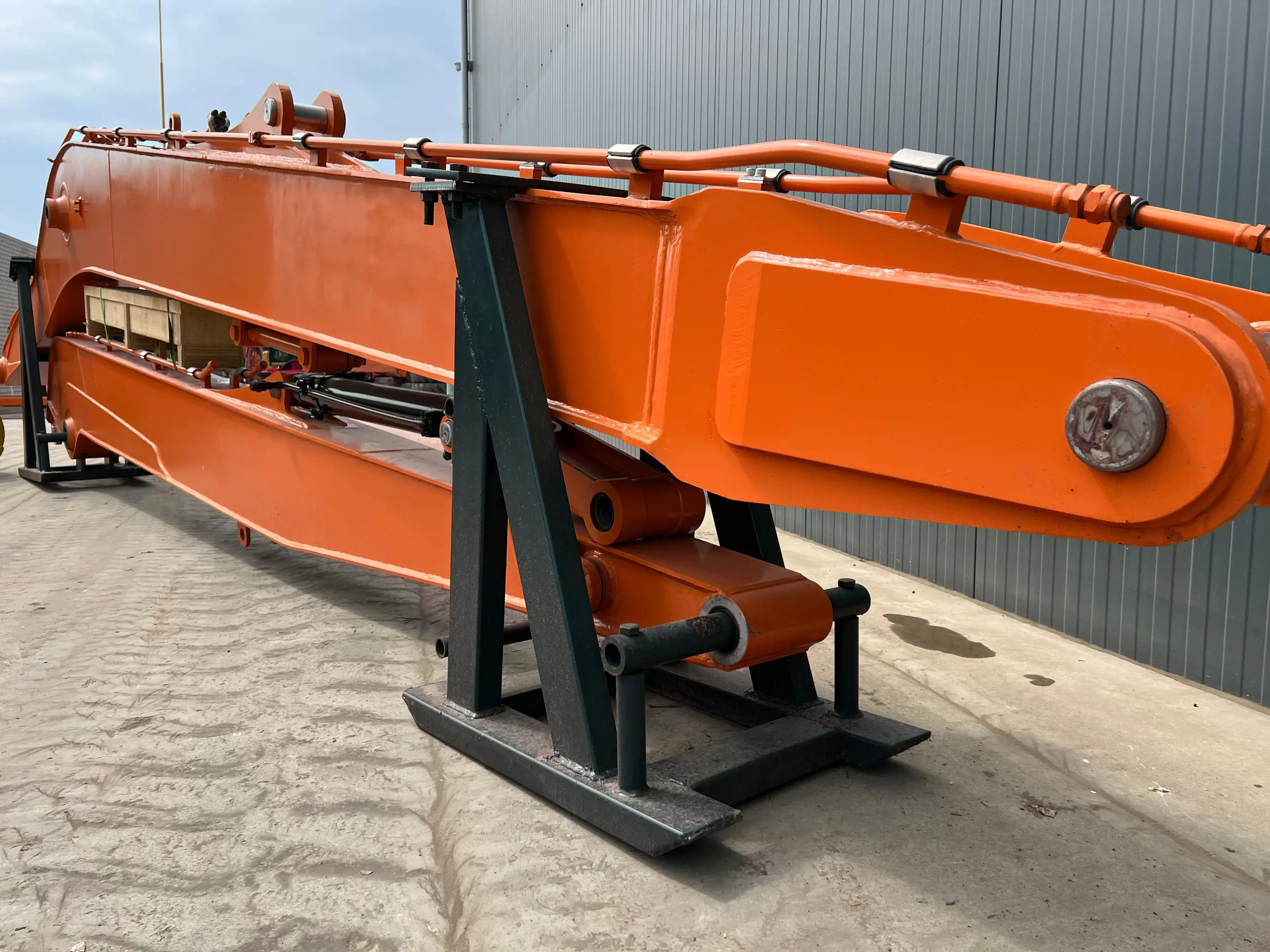 Hitachi ZX210 18m Set – #904875 – Smitma